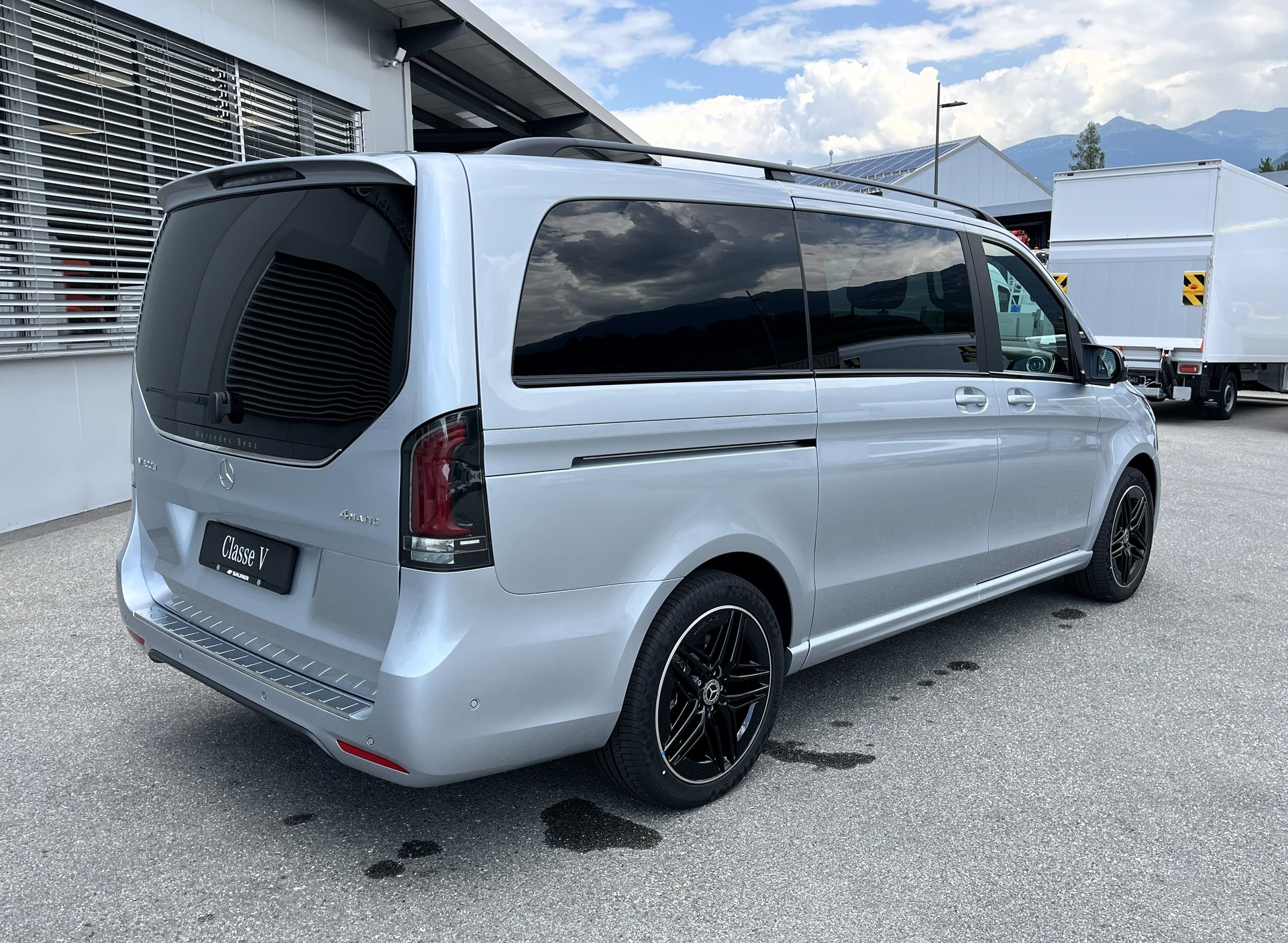 MERCEDES-BENZ V 300 d lang 4Matic Swiss Edition 9G-Tronic - 3