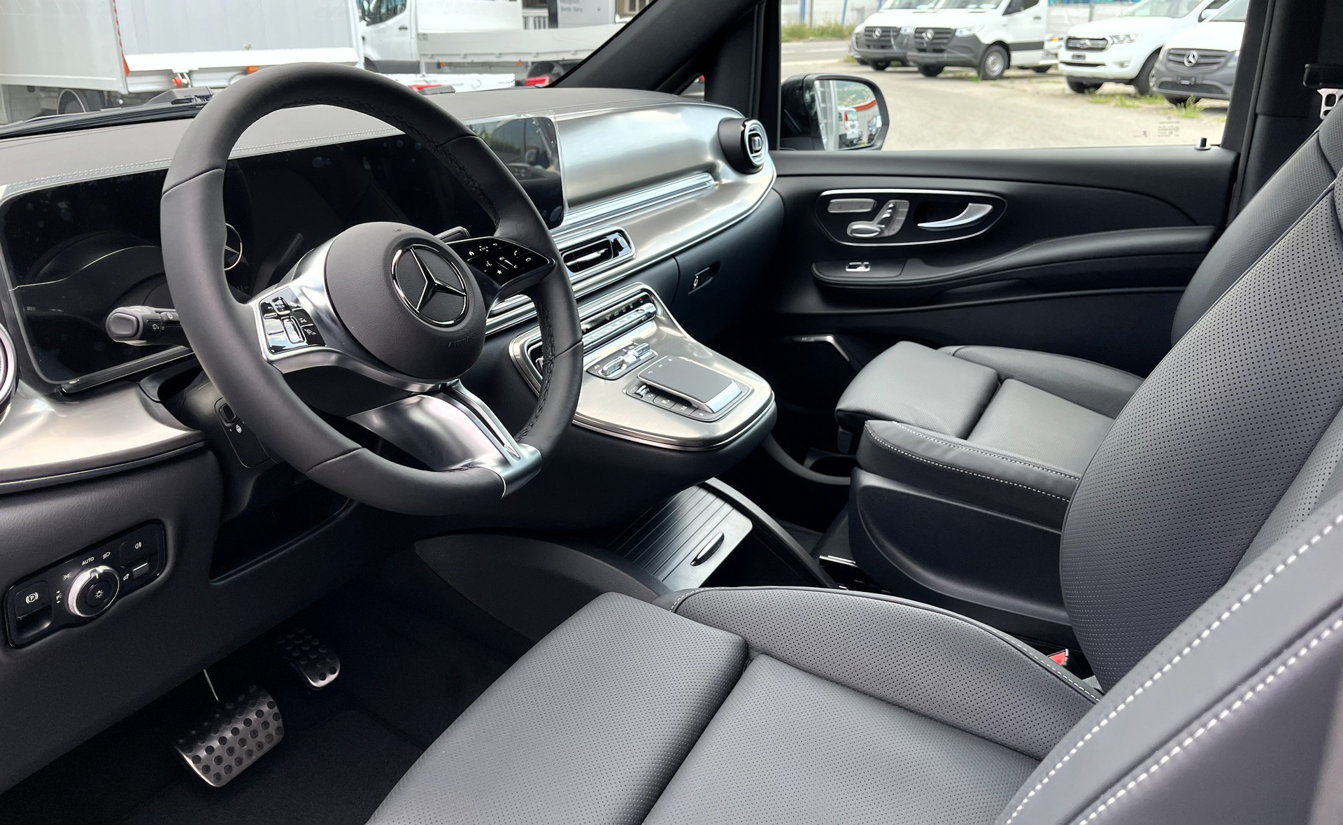 MERCEDES-BENZ V 300 d lang 4Matic Swiss Edition 9G-Tronic - 9