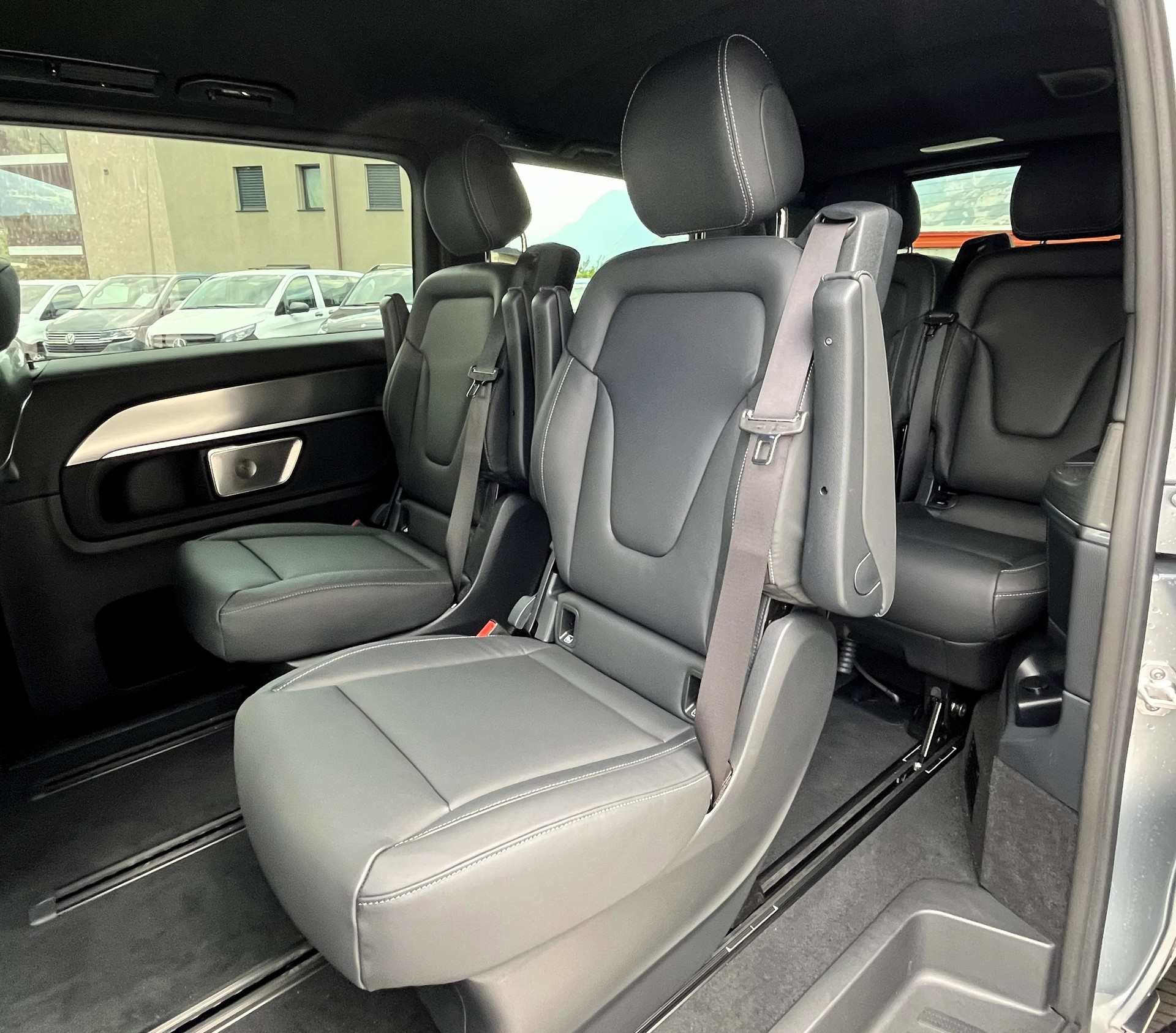 MERCEDES-BENZ V 300 d lang 4Matic Swiss Edition 9G-Tronic - 17