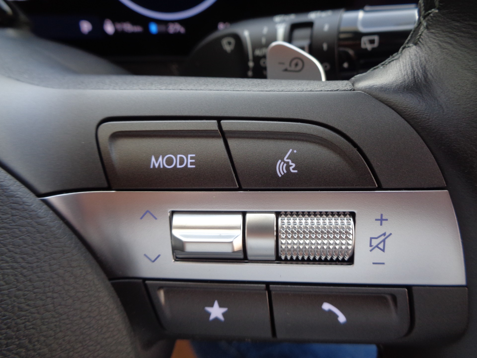 HYUNDAI Kona EV 65.4 kWh Origo - 18