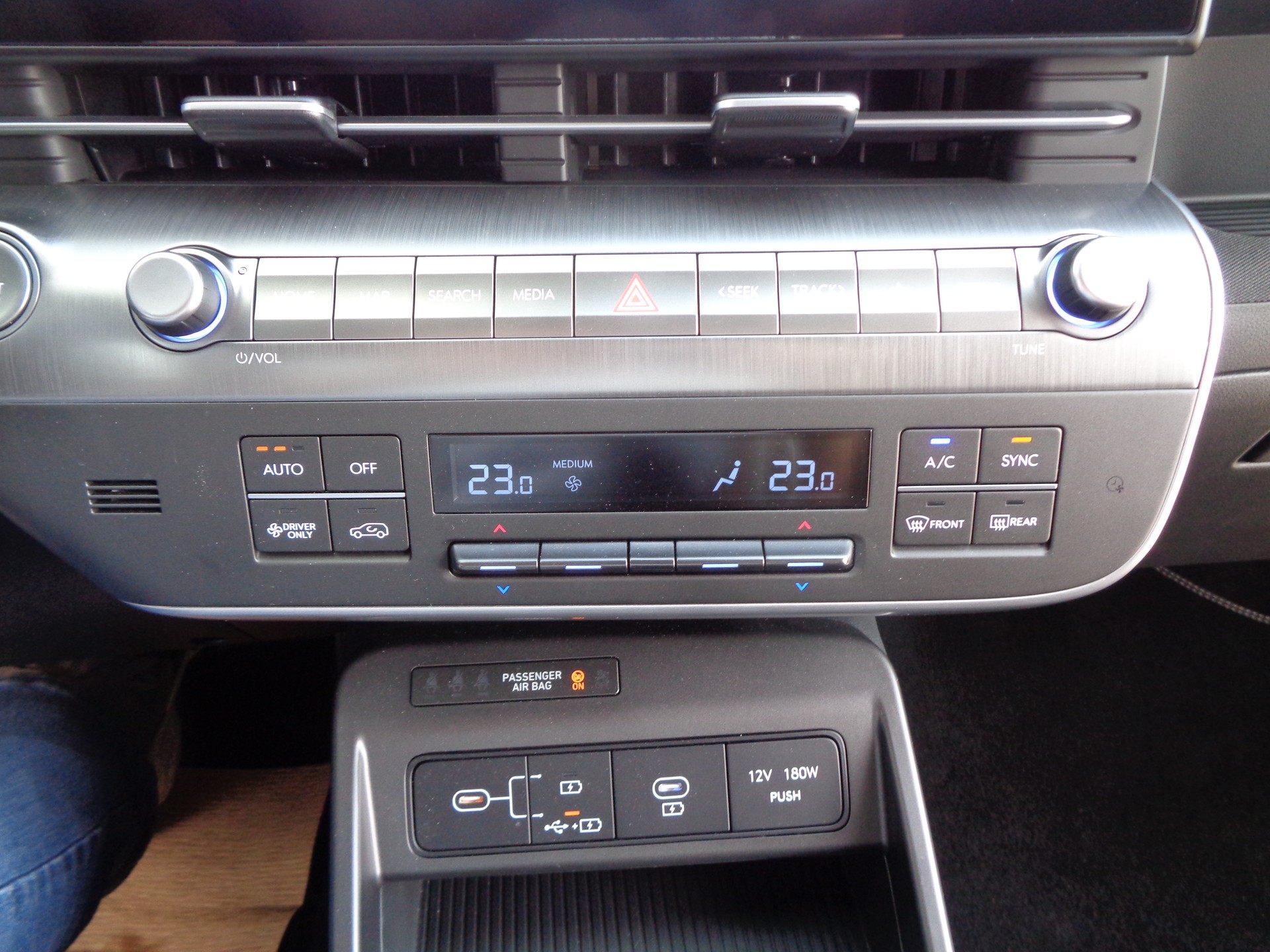 HYUNDAI Kona EV 65.4 kWh Origo - 19