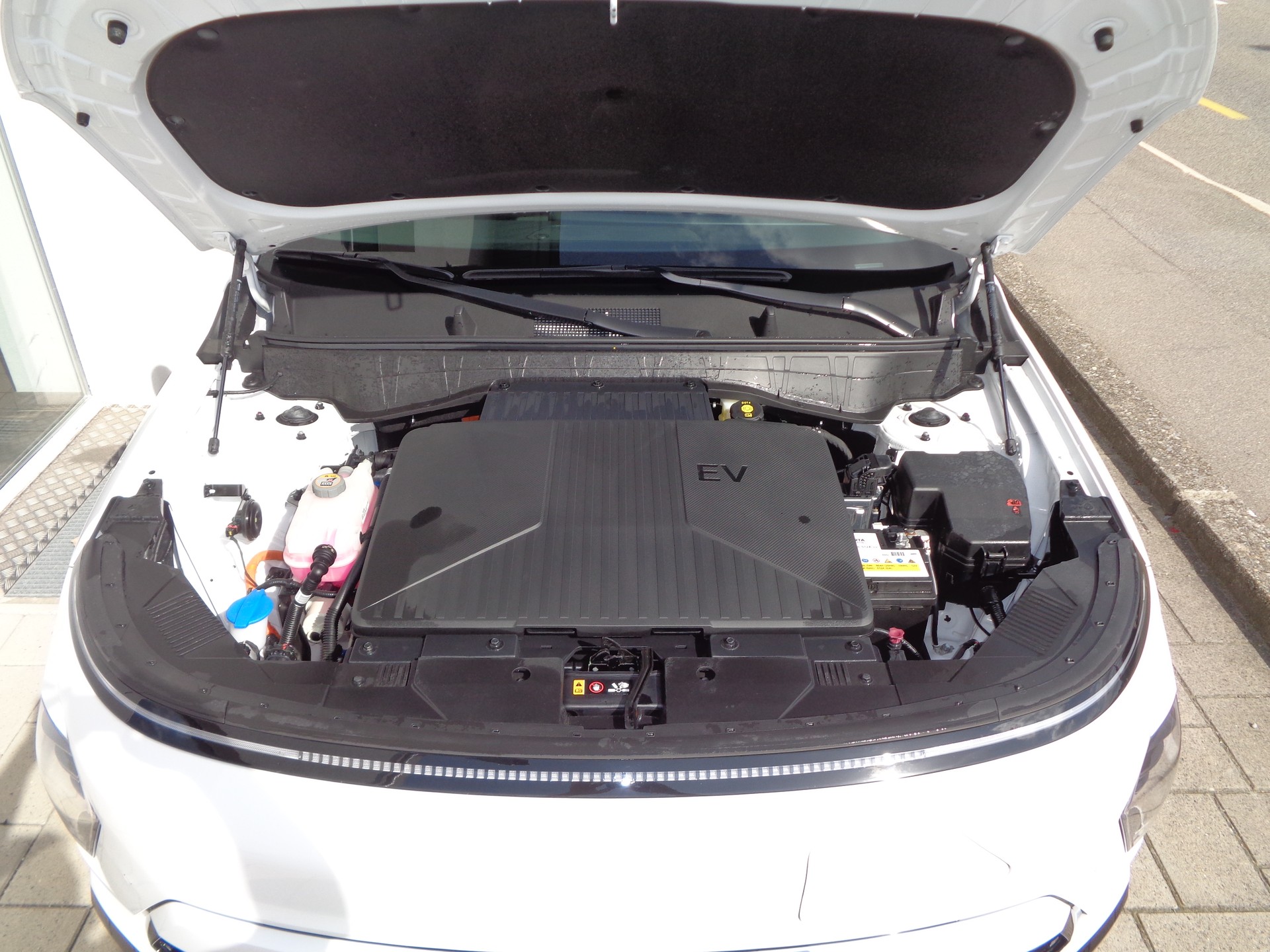 HYUNDAI Kona EV 65.4 kWh Origo - 24