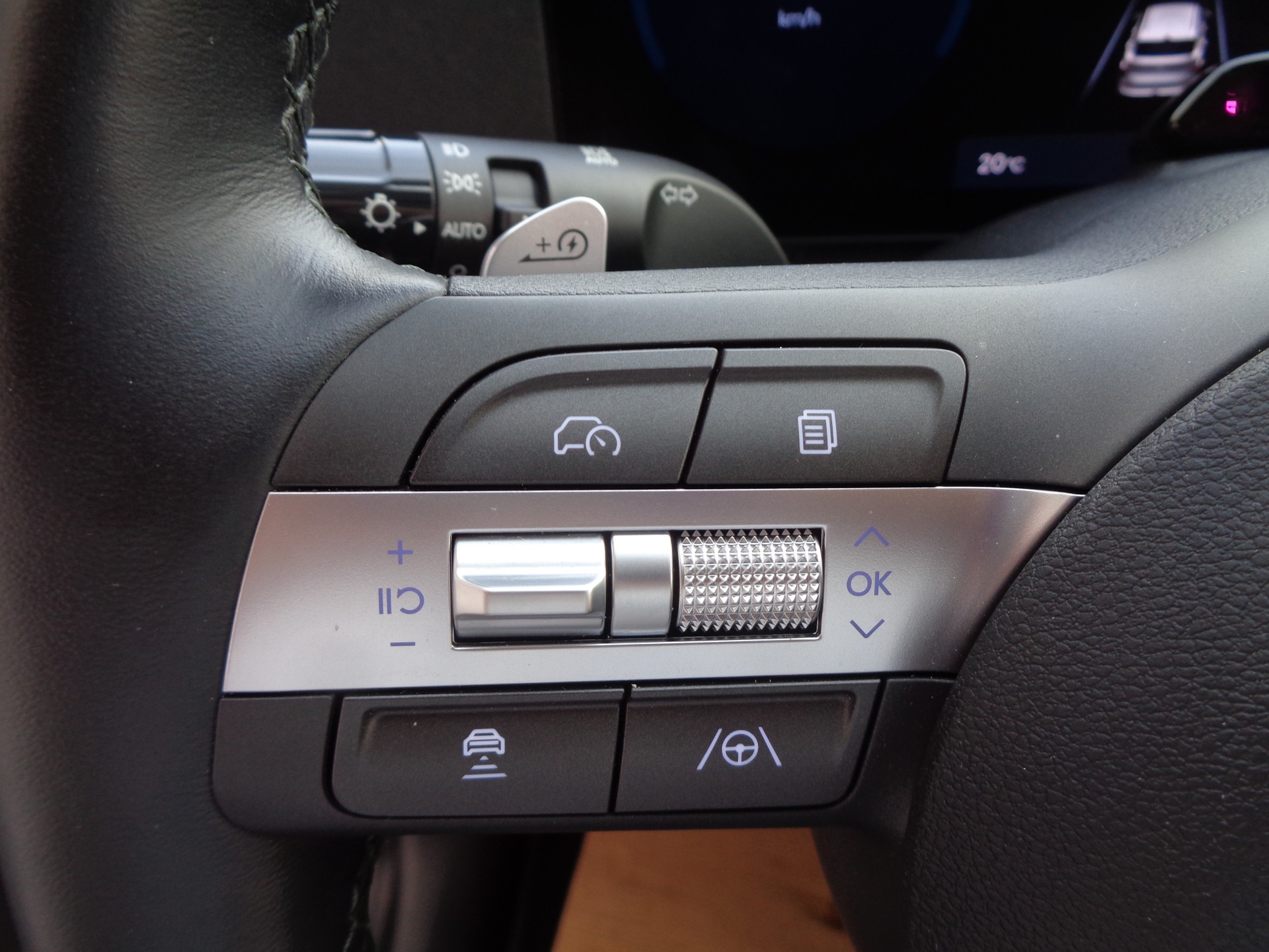 HYUNDAI Kona EV 65.4 kWh Origo - 17