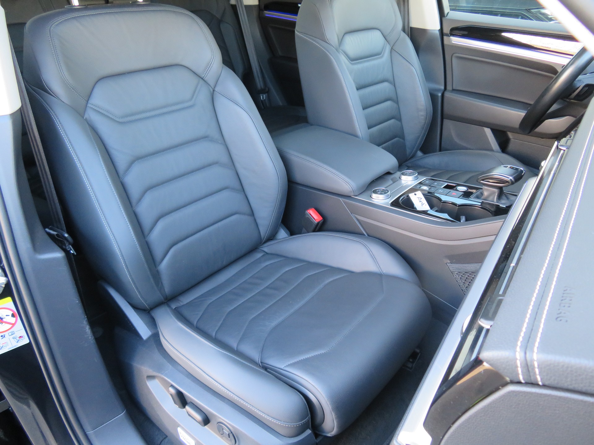 VW Touareg 3.0 TSI eHybrid Elegance Tiptronic - 14
