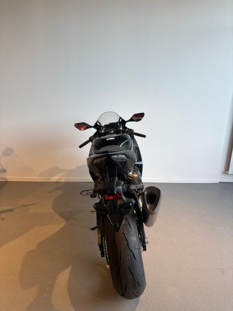 HONDA CBR 1000 RR-R Fireblade SP - 4