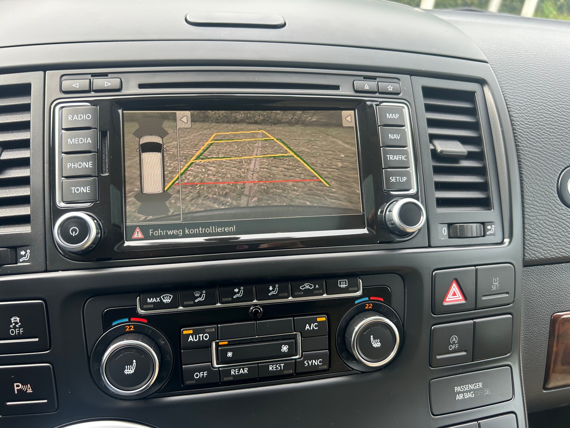 VW T5 Multivan 2.0 Bi-TDI CR Highline 4Motion DSG - 12