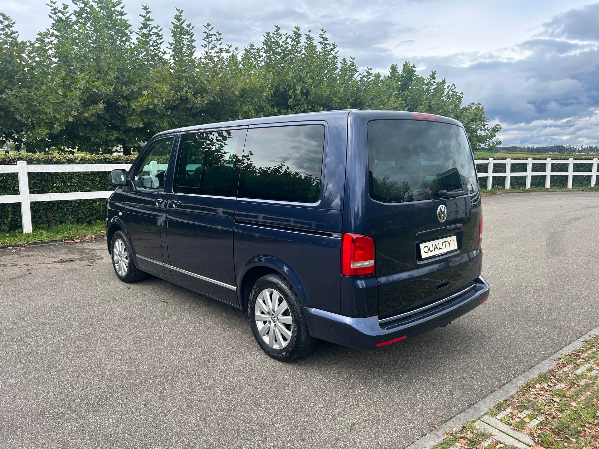 VW T5 Multivan 2.0 Bi-TDI CR Highline 4Motion DSG - 2