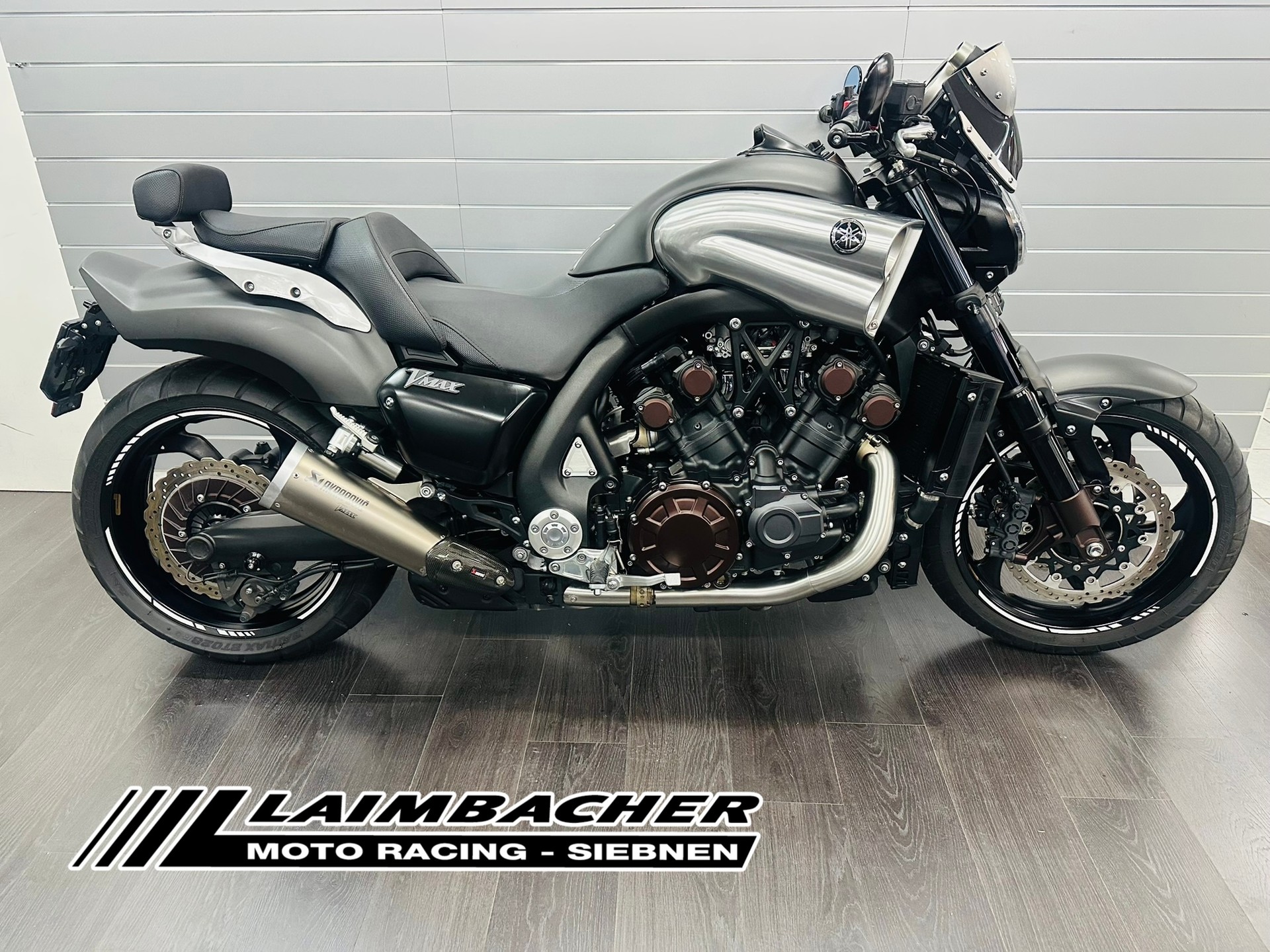 YAMAHA V-MAX 1700 - 3