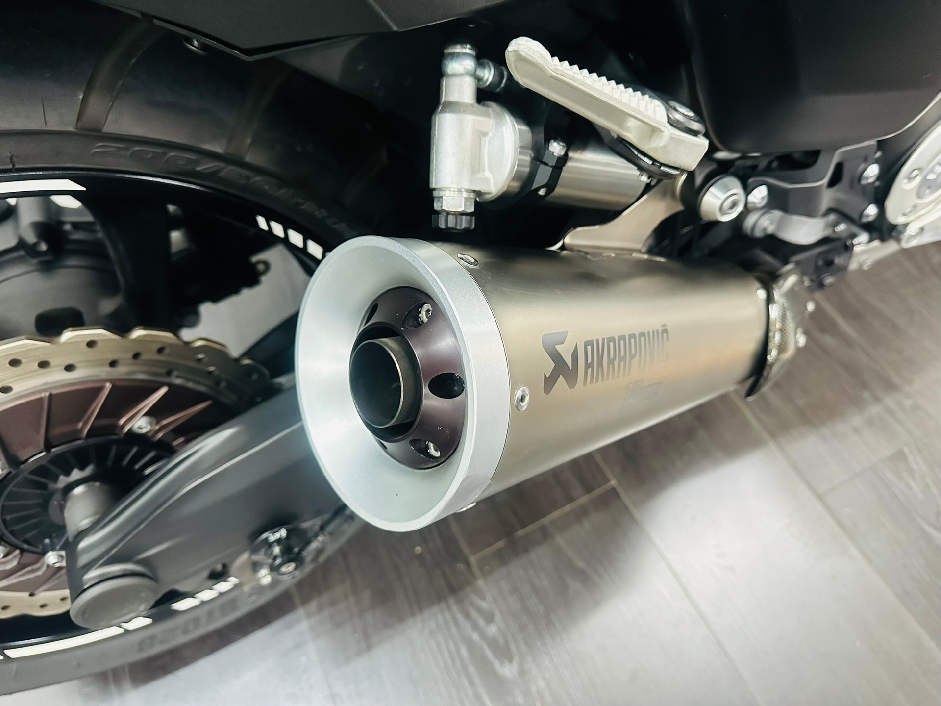 YAMAHA V-MAX 1700 - 9