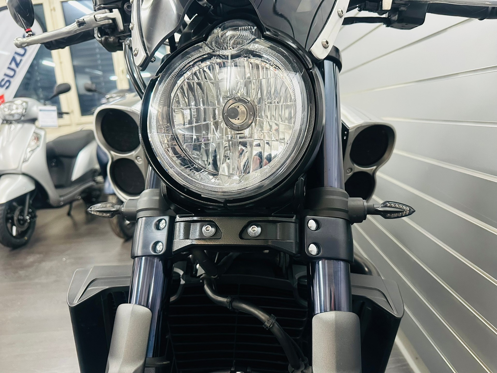 YAMAHA V-MAX 1700 - 6