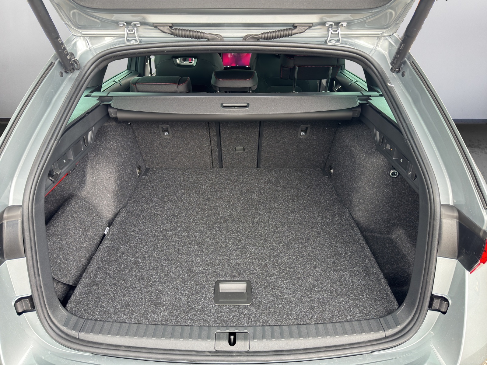 SKODA Octavia Combi 2.0 TSI DSG RS - 12