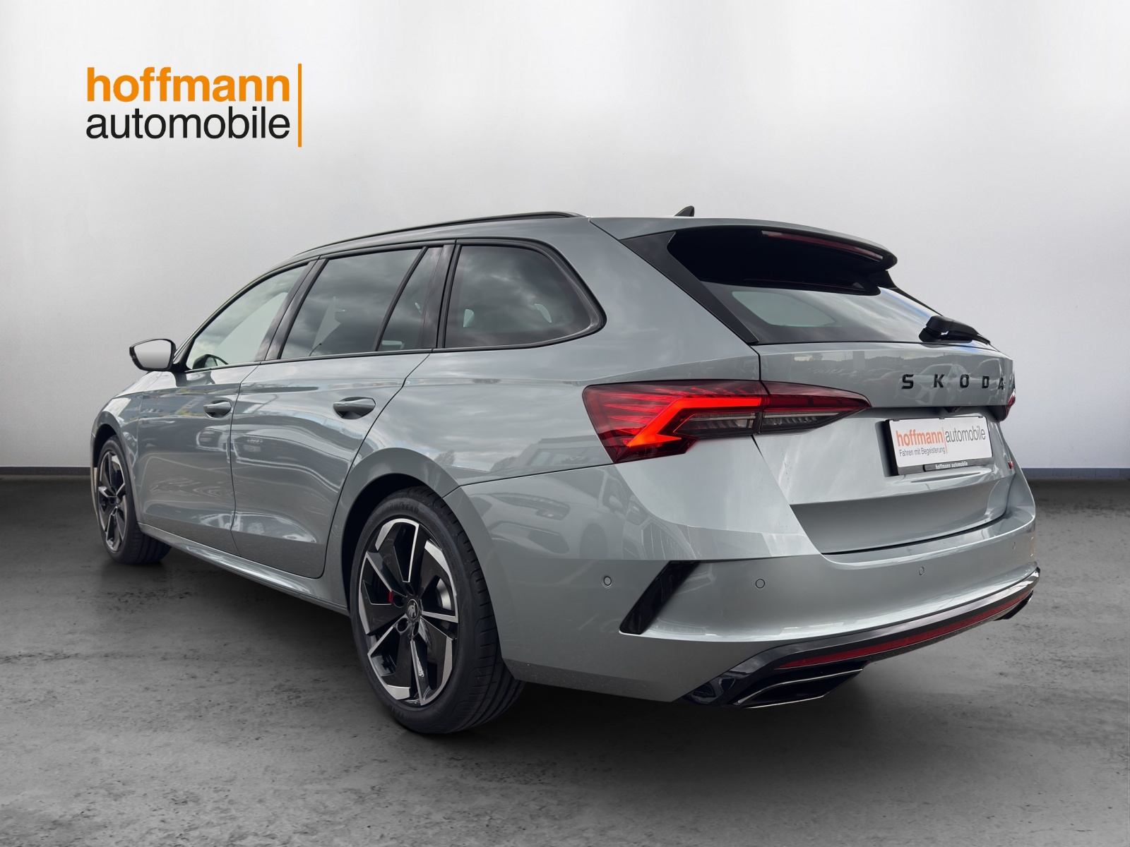 SKODA Octavia Combi 2.0 TSI DSG RS - 6