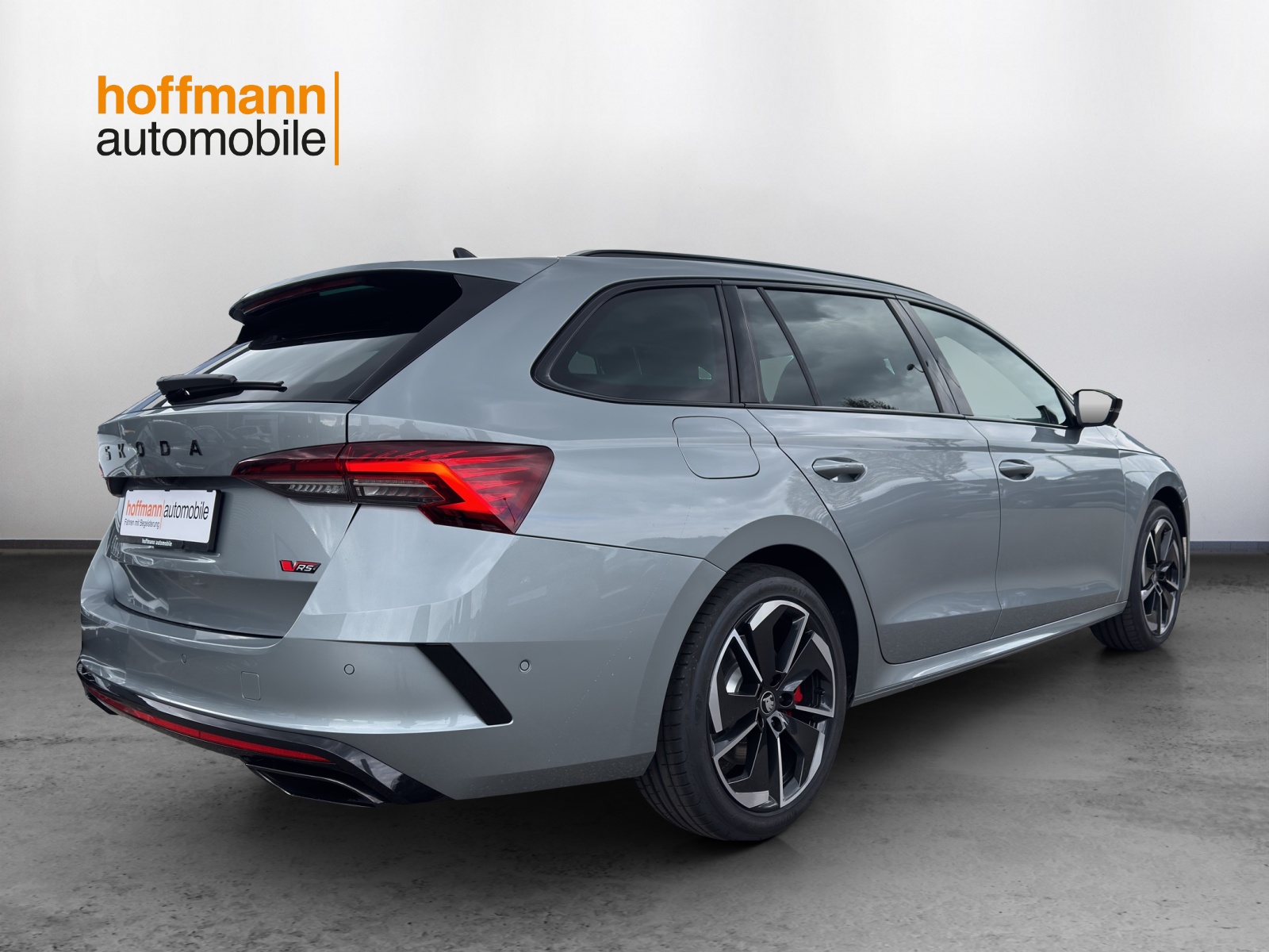 SKODA Octavia Combi 2.0 TSI DSG RS - 4