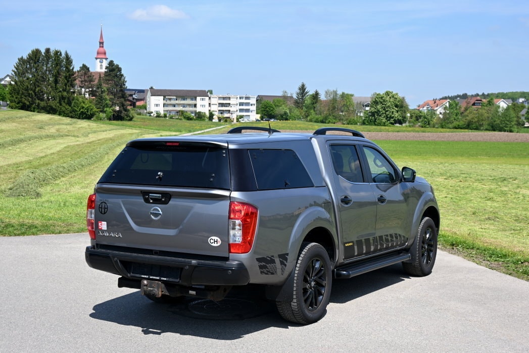 NISSAN Navara Double Cab N-Guard 2.3 dCi 4WD Automatic - 3