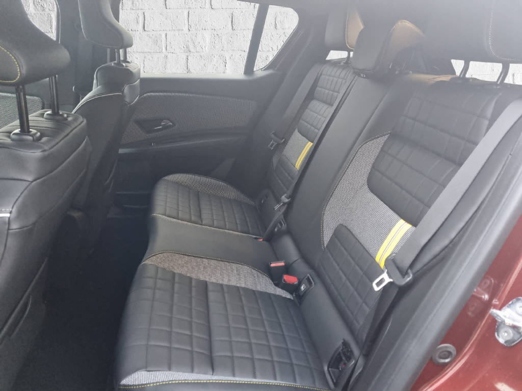 RENAULT R4 E-TECH ELECTRIC iconic 150PS Comfort Range - 13