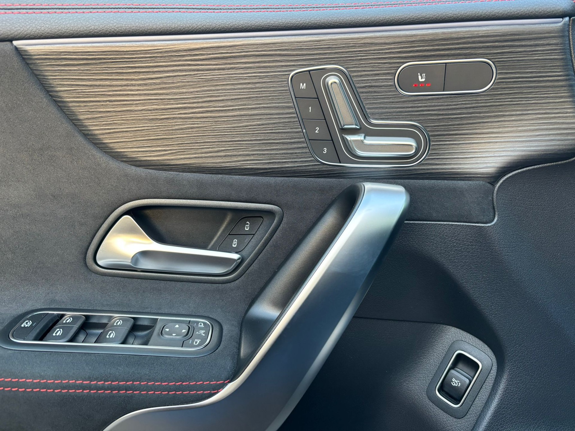 MERCEDES-BENZ CLA 45 S AMG 4Matic+ - 13