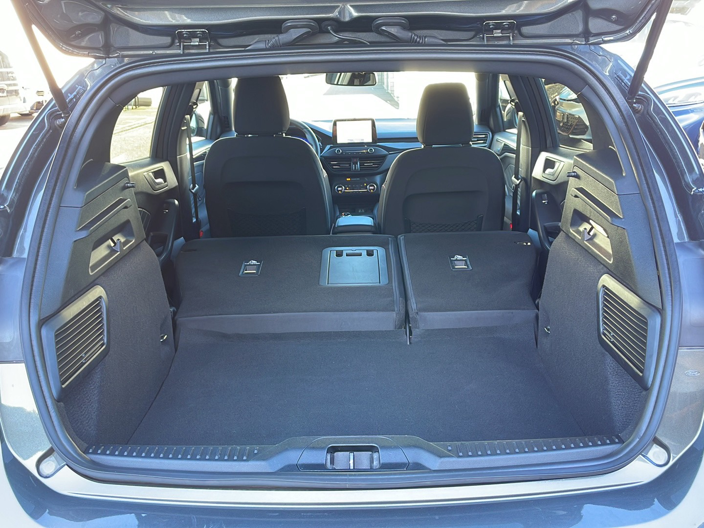 FORD Focus 1.0i EcoB 125 ST-Line X - 13