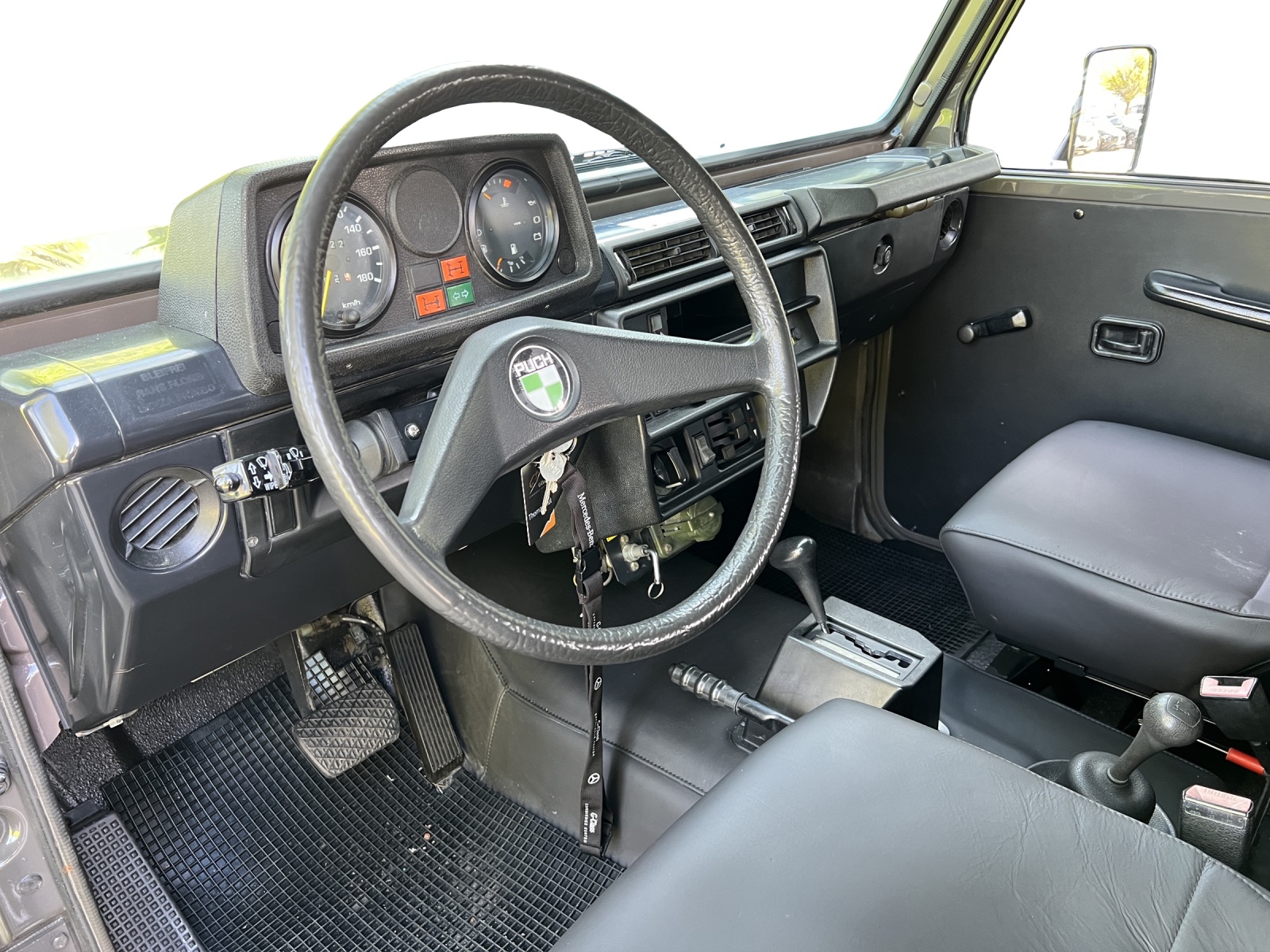 PUCH 230 RE 3 SWISS - 10