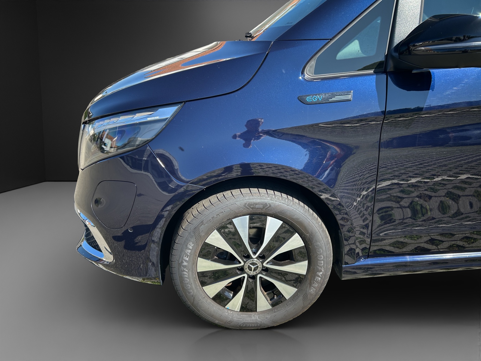 MERCEDES-BENZ EQV 300 lang - 12