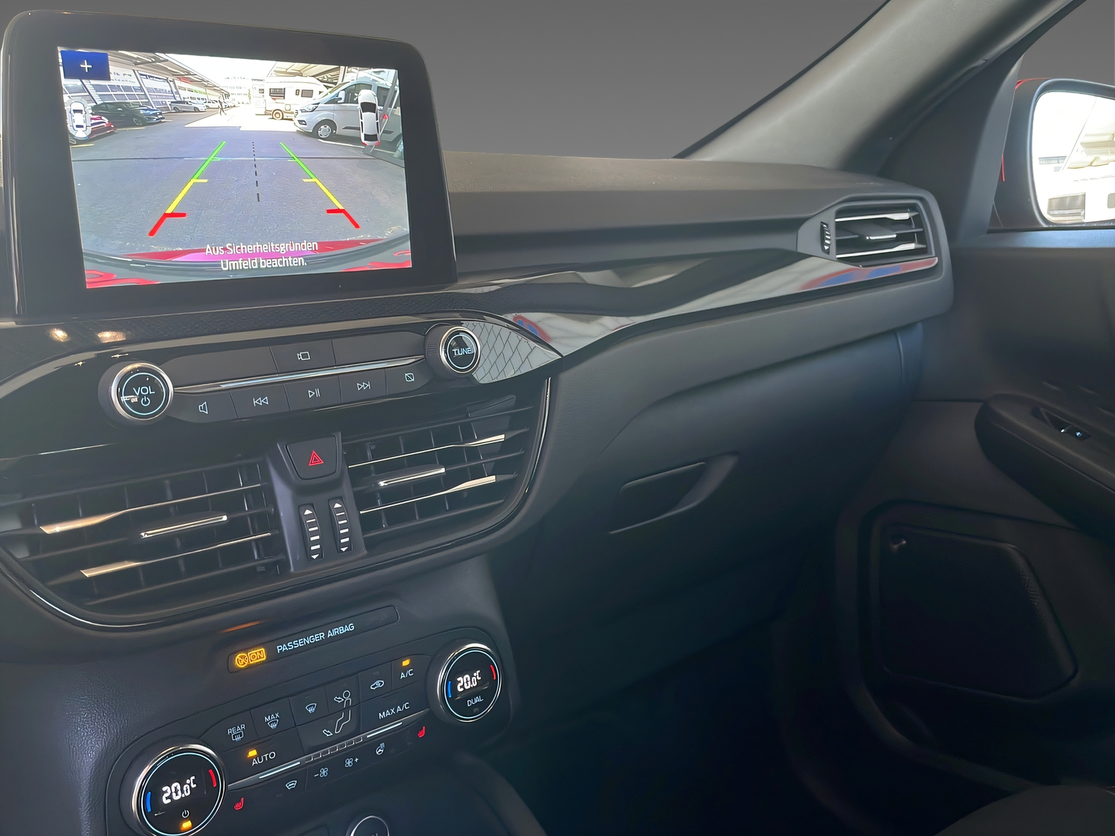 FORD Kuga 2.5 Plug-in Hybrid ST-Line X - 15