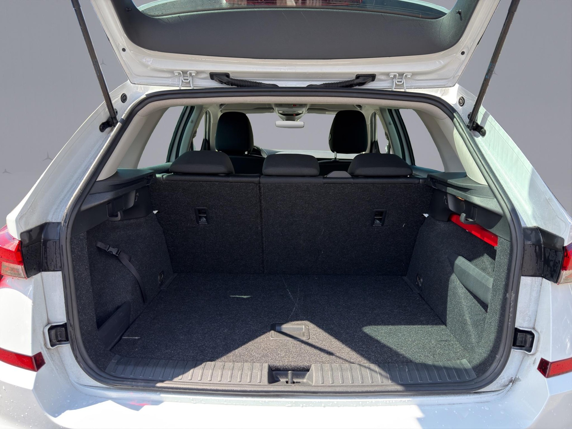 SKODA Kamiq 1.0 TSI Tour DSG - 17