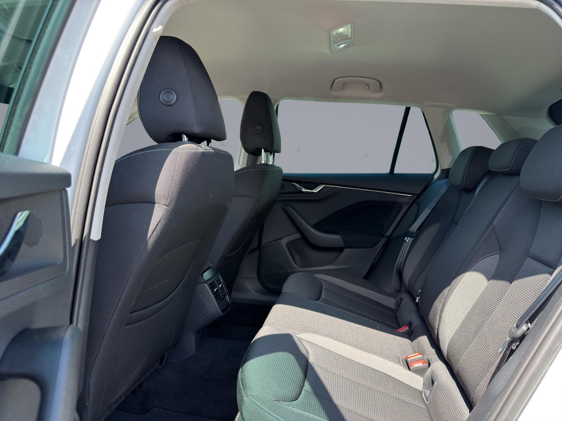 SKODA Kamiq 1.0 TSI Tour DSG - 10