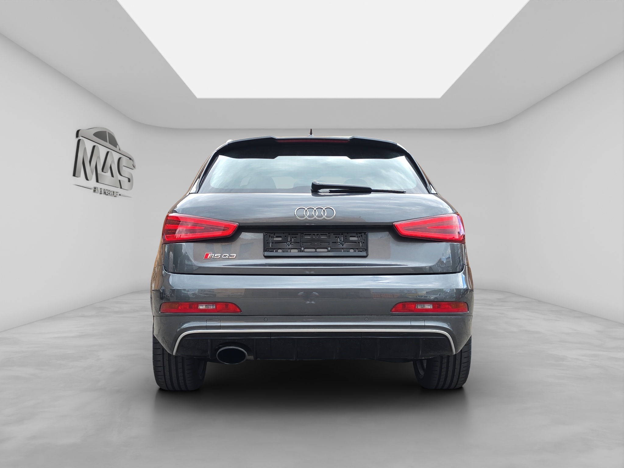 AUDI RS Q3 5