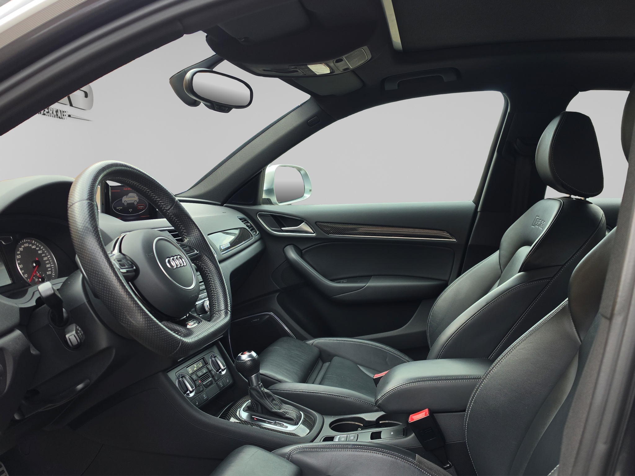 AUDI RS Q3 9