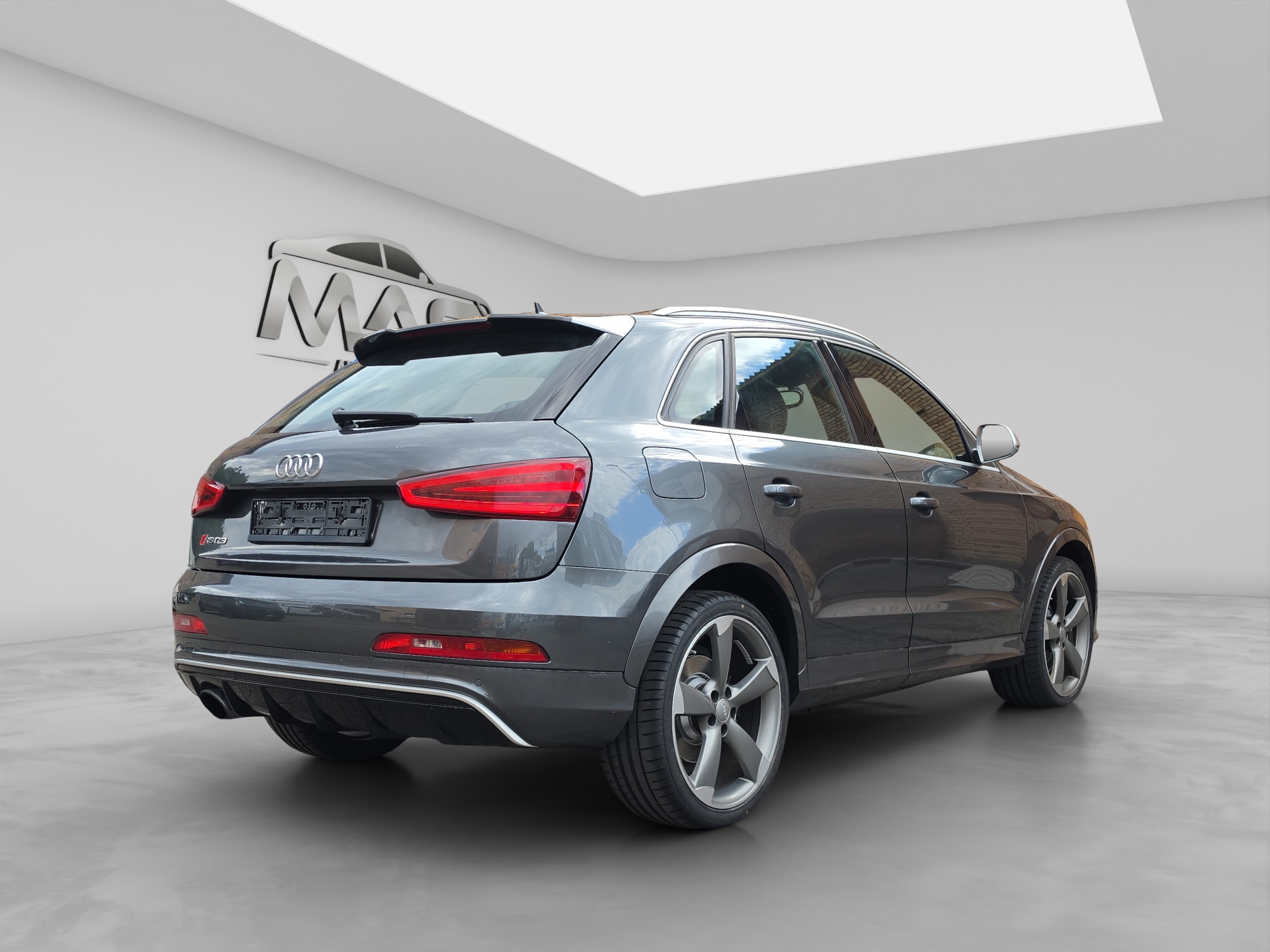 AUDI RS Q3 6