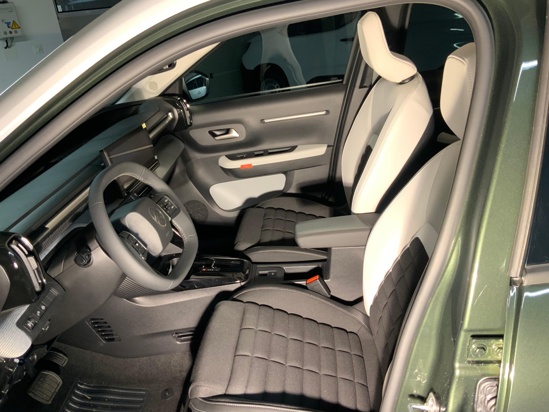 CITROEN C3 Aircross 1.2 Hybrid Max - 11