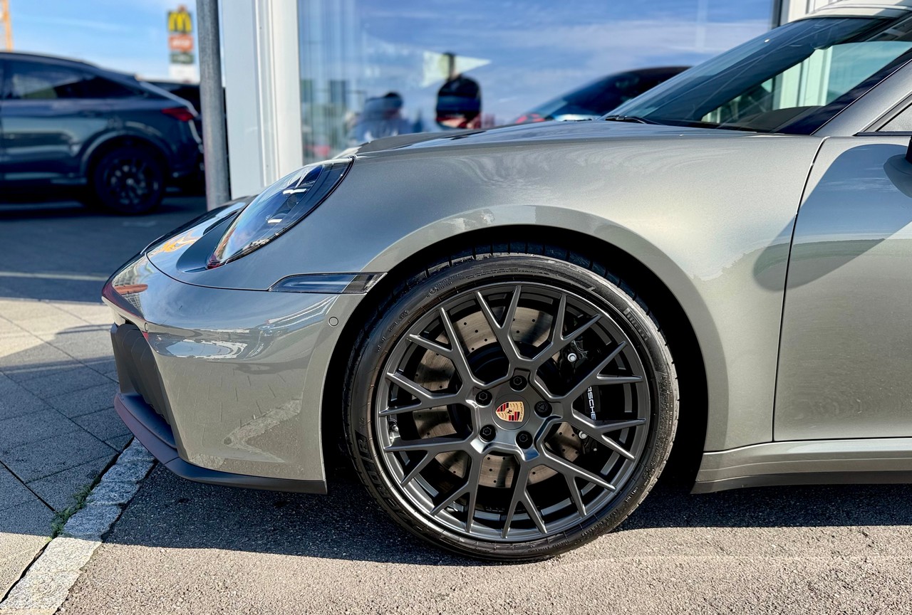 Porsche 911 Carrera 4 Cabriolet GTS PDK, Bild 8