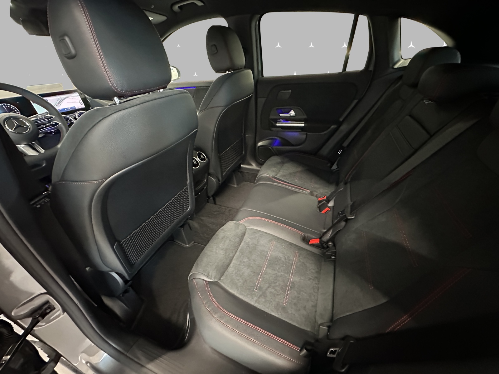MERCEDES-BENZ GLA 250 e 8G-DCT "EQ Star" - 10