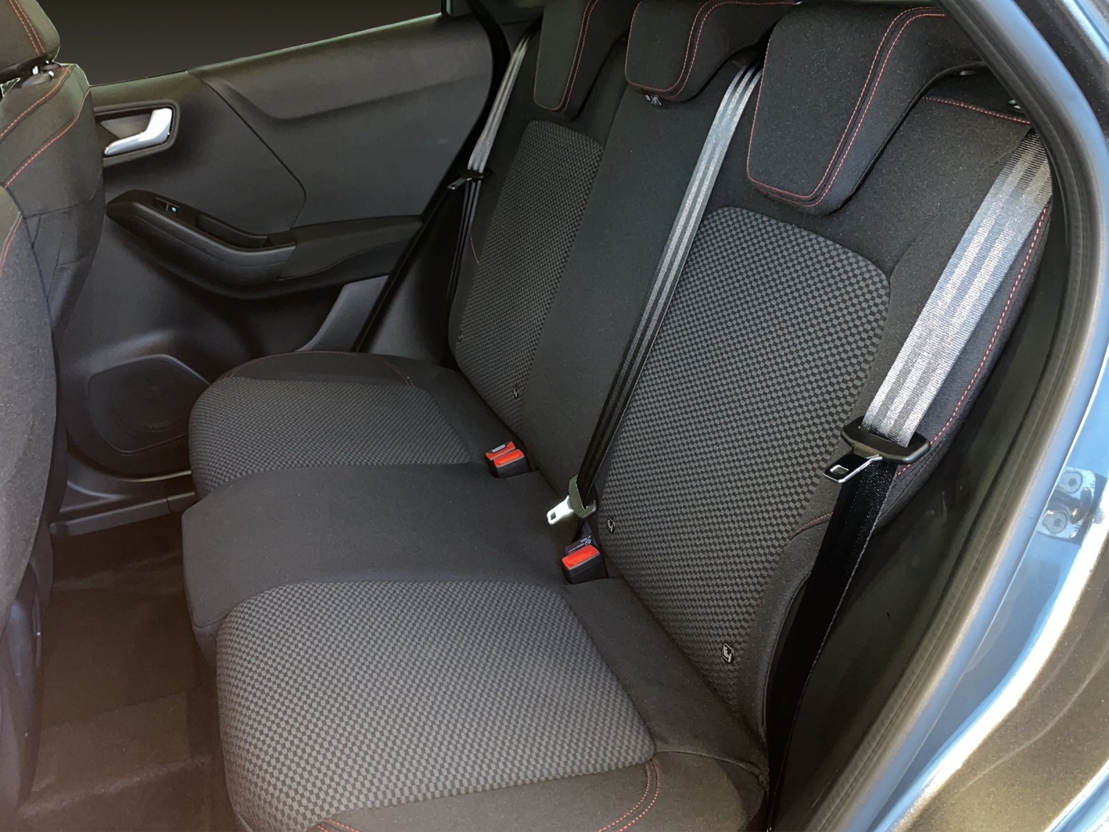 FORD Puma 1.0 EcoB Hybrid 125 ST-Line - 12