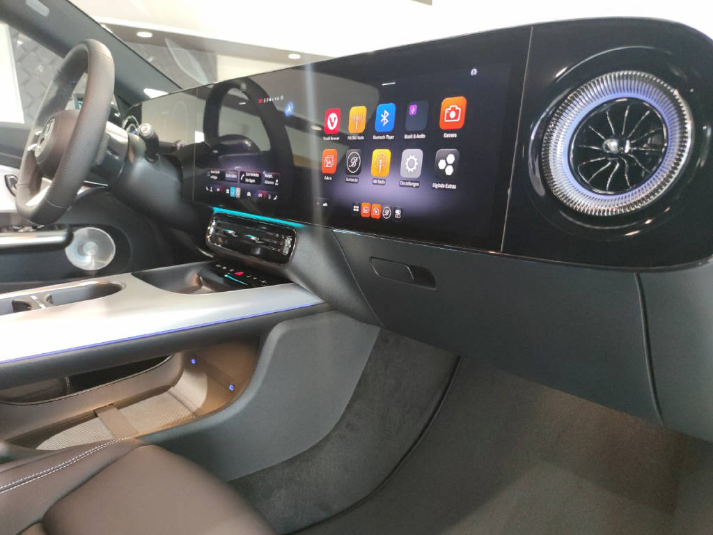 MERCEDES-BENZ CLA 220 AMG Line 4Matic - 11