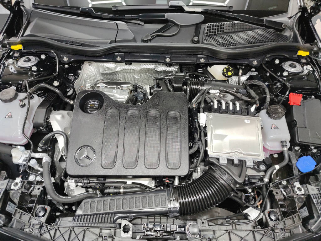 MERCEDES-BENZ CLA 220 AMG Line 4Matic - 9