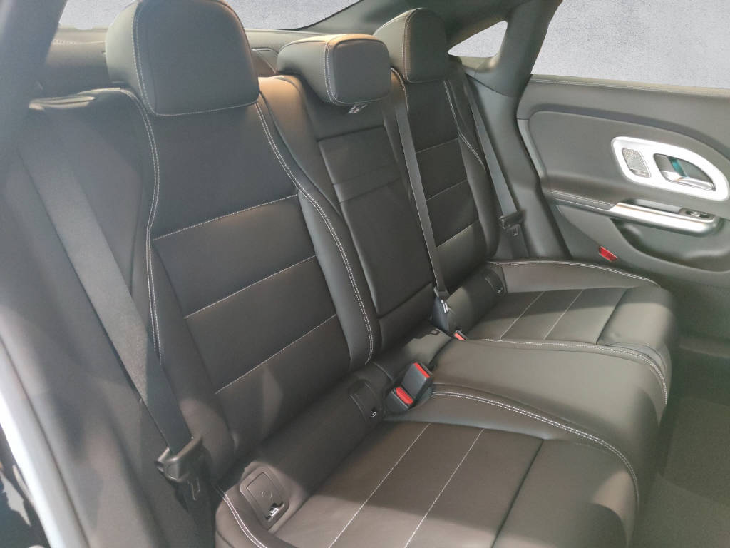 MERCEDES-BENZ CLA 220 AMG Line 4Matic - 13