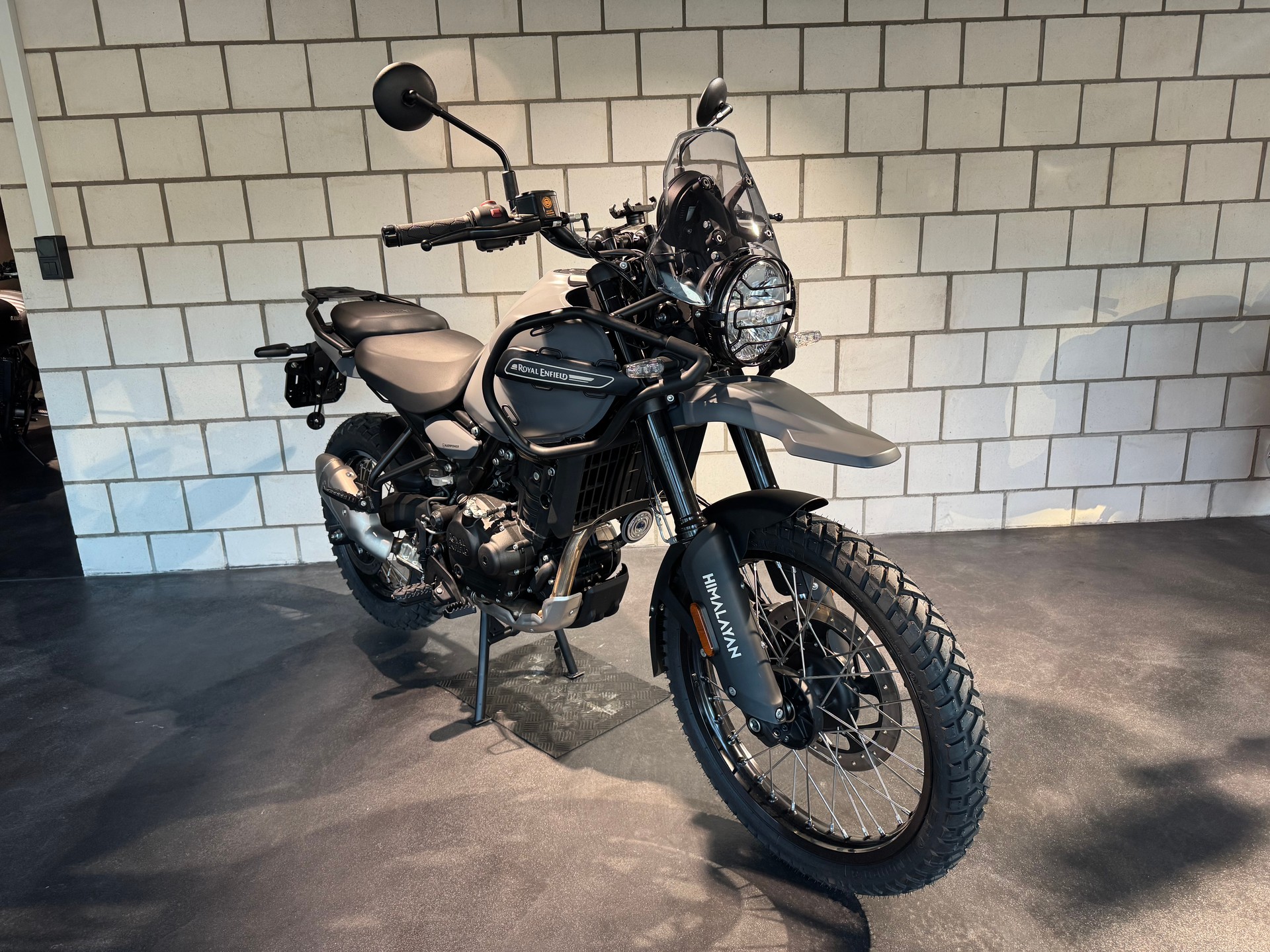 ROYAL ENFIELD HIMALAYAN - 3