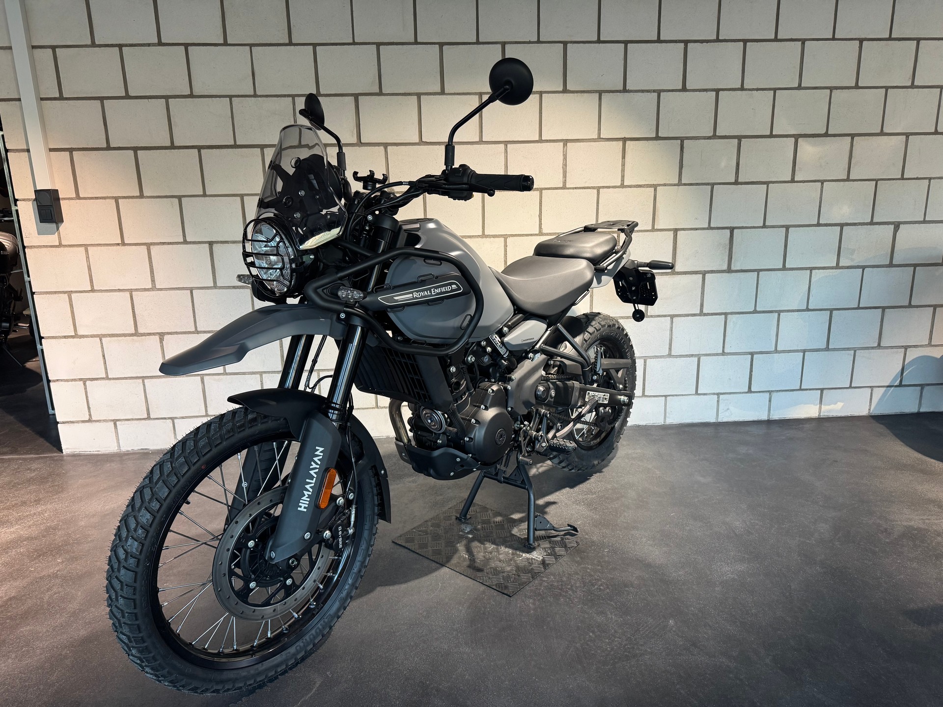 ROYAL ENFIELD HIMALAYAN - 2