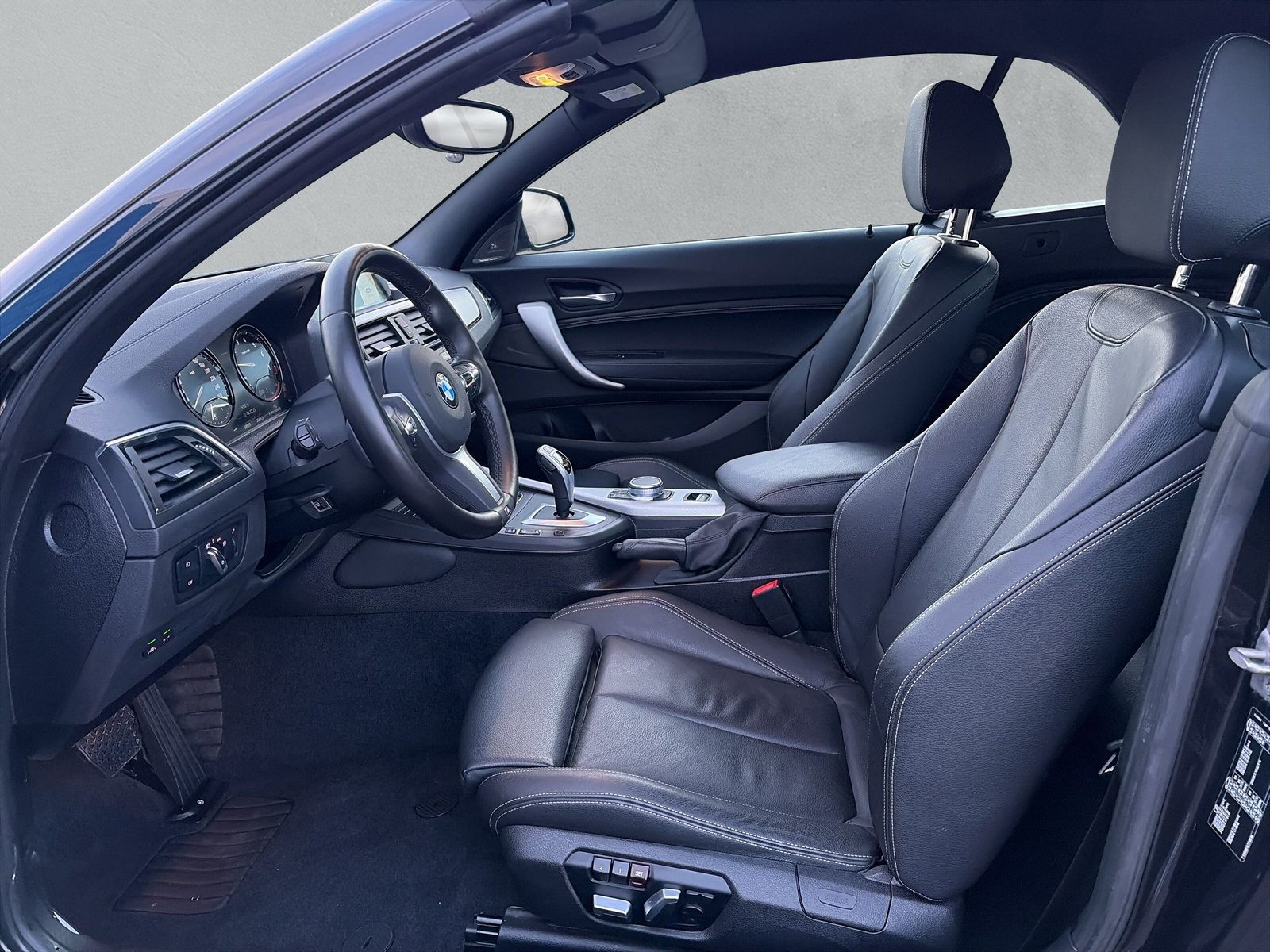 BMW 220i Cabrio M Sport F23 (CH) - 11