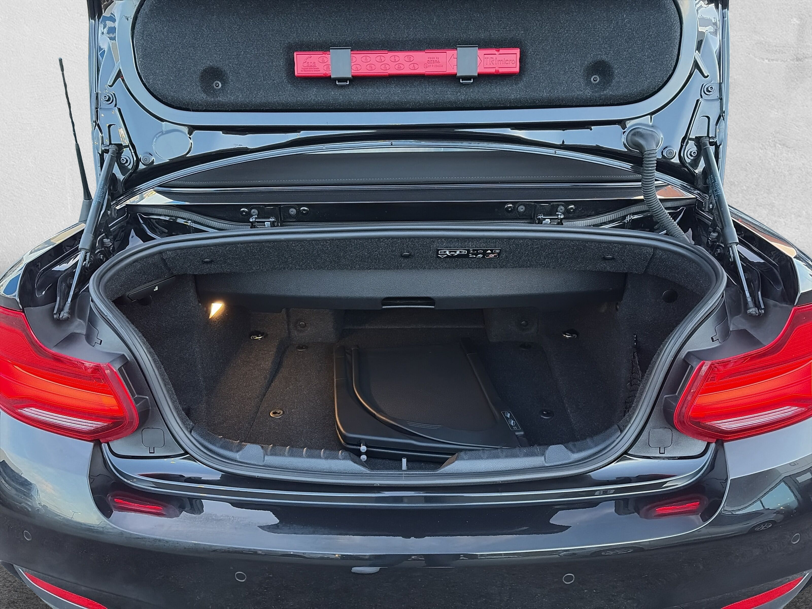 BMW 220i Cabrio M Sport F23 (CH) - 10