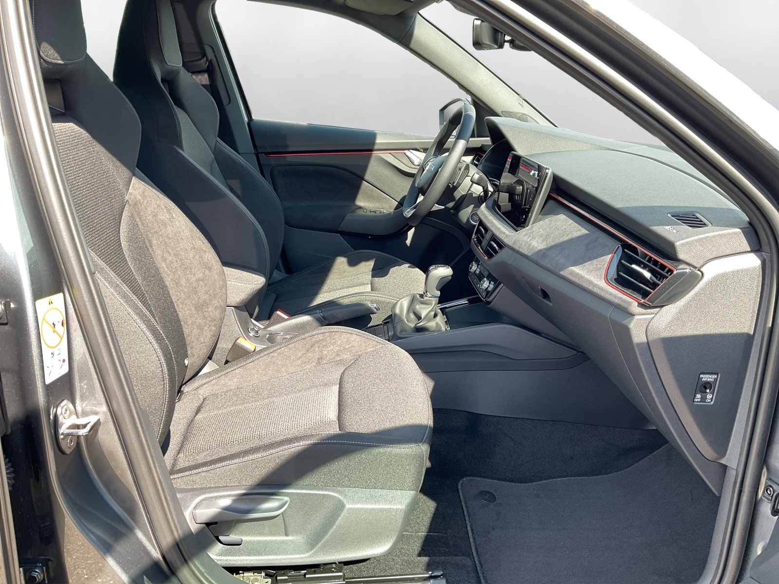 SKODA Kamiq 1.5 TSI Dynamic DSG - 14