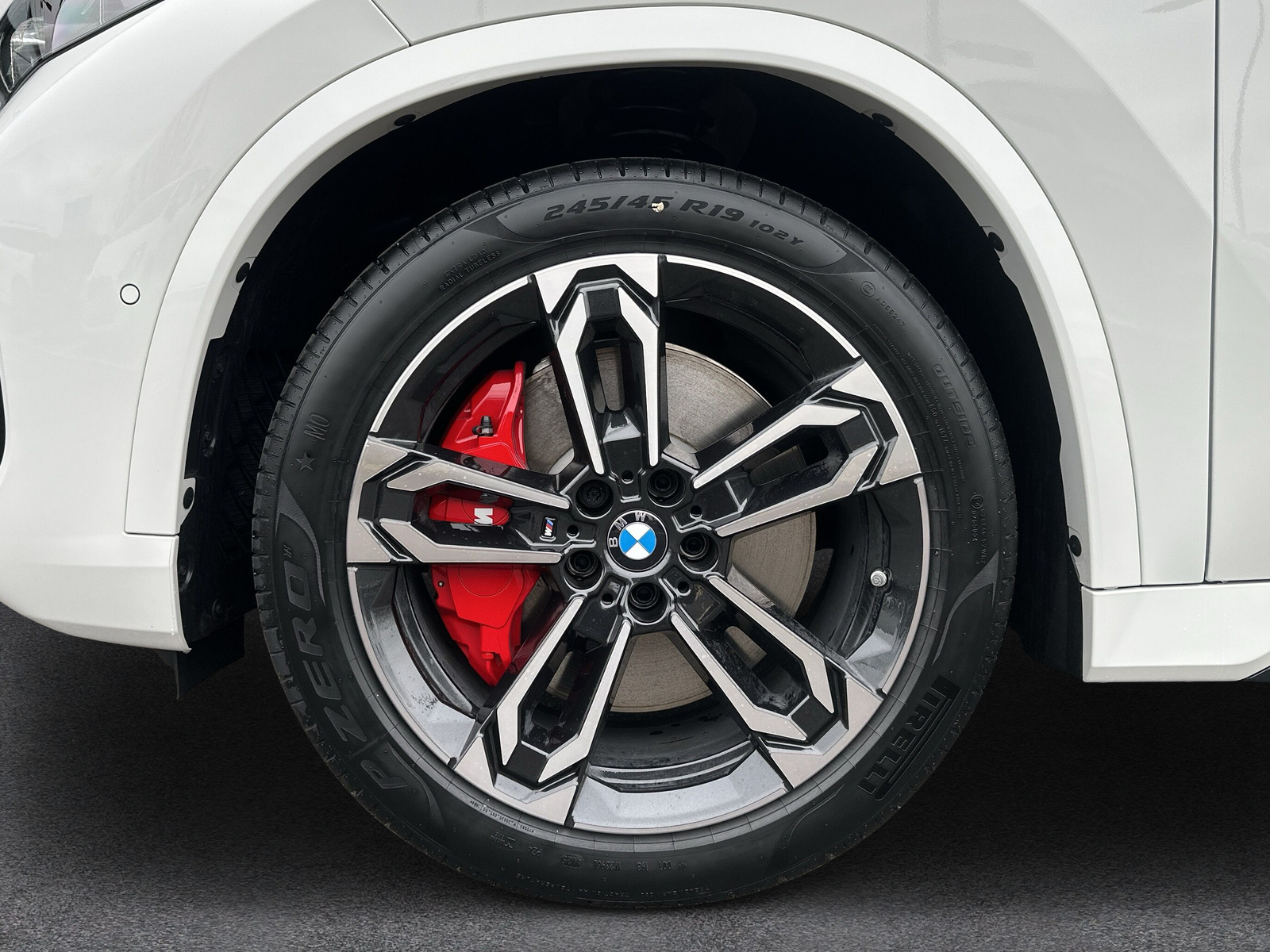 BMW X1 xDrive 23i 48V M Sport Pro **Action de leasing à 1.9%** - 9
