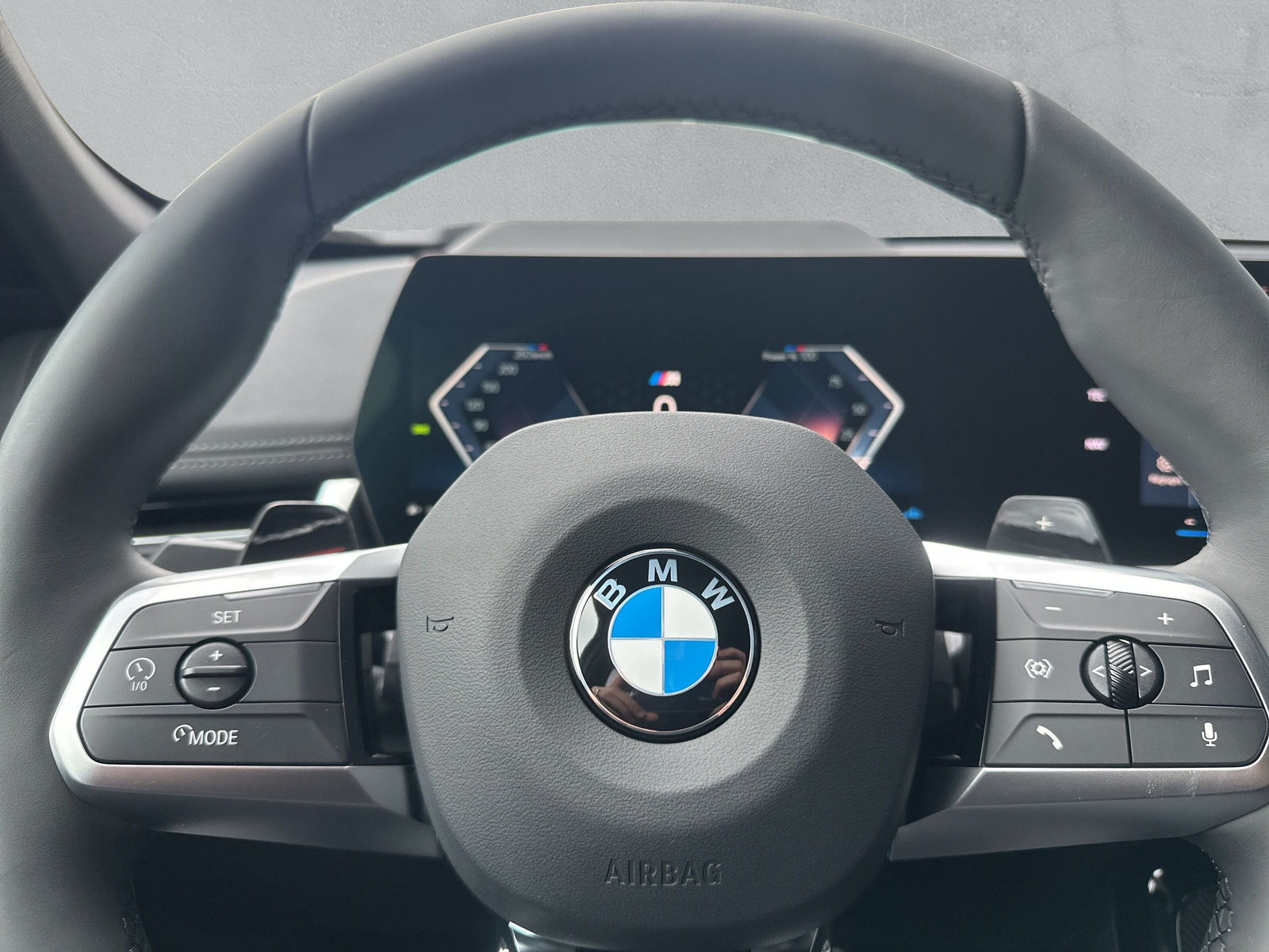 BMW X1 xDrive 23i 48V M Sport Pro **Action de leasing à 1.9%** - 18