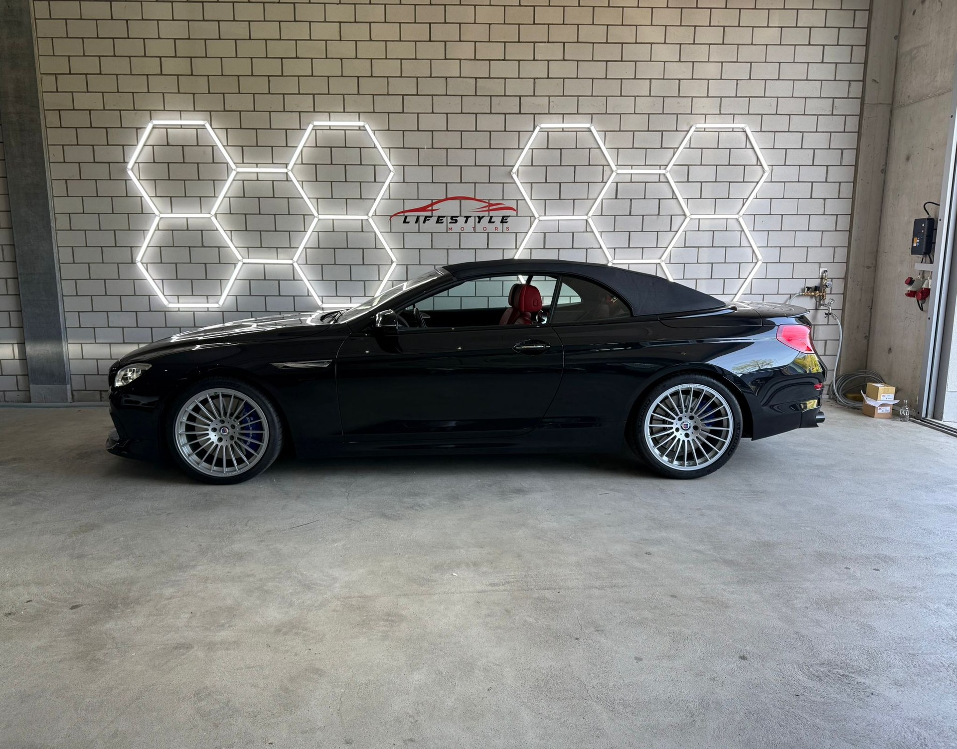 BMW-ALPINA B6 BiTurbo 4.4 V8 Cabrio Editon 50 Switch-Tronic - 3