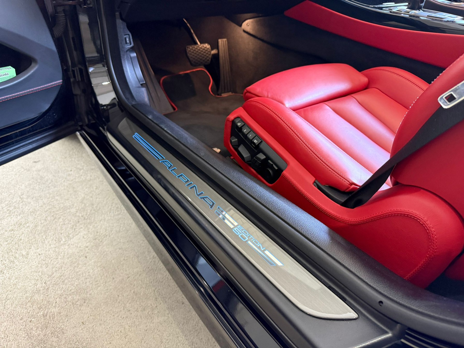 BMW-ALPINA B6 BiTurbo 4.4 V8 Cabrio Editon 50 Switch-Tronic - 10