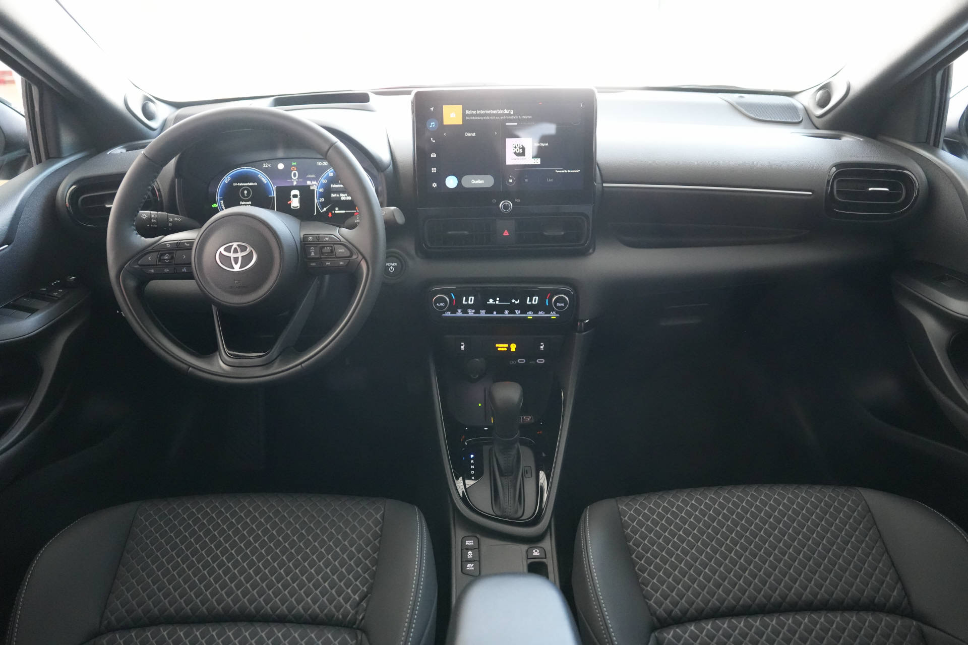 TOYOTA Yaris 1.5 VVT-i HSD Premium - 6