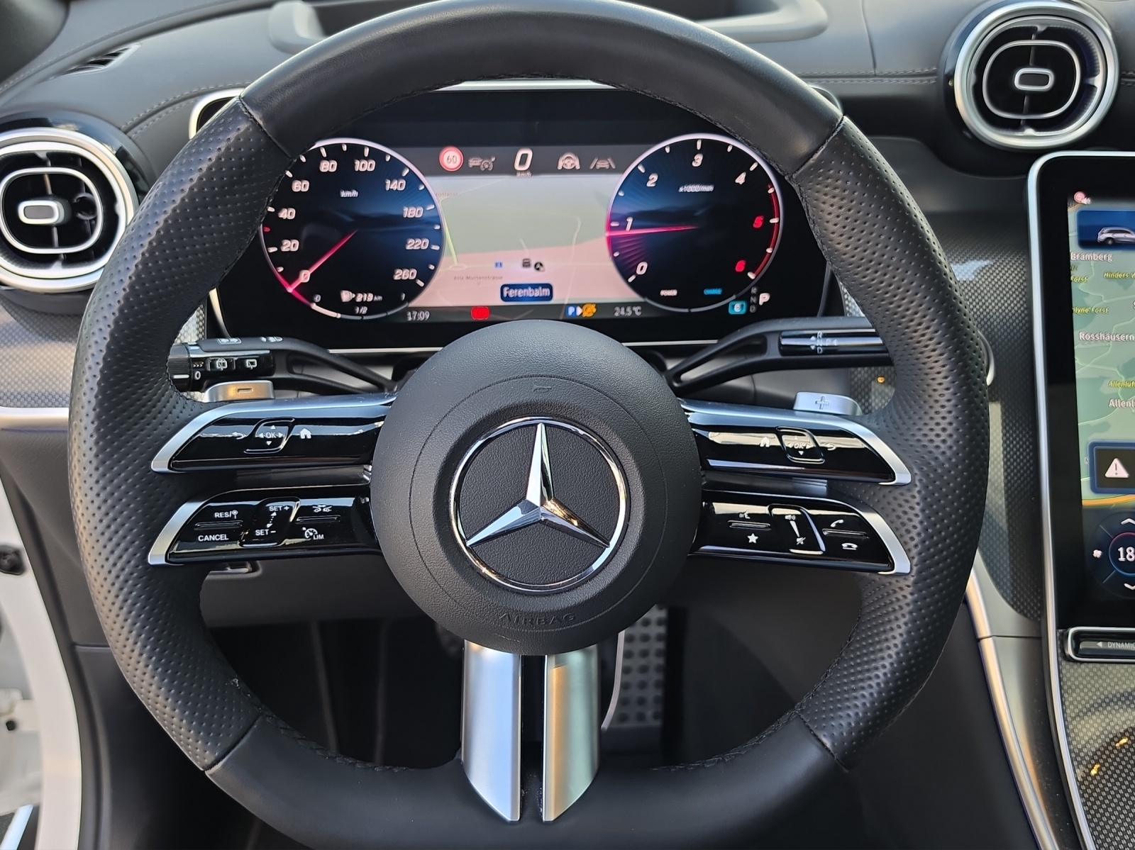 MERCEDES-BENZ GLC 220 d 4Matic 9G-Tronic - 11