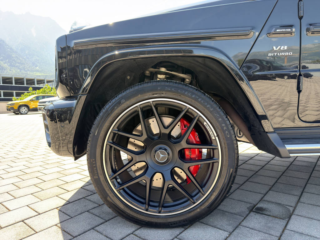 MERCEDES-BENZ G 63 AMG - 8