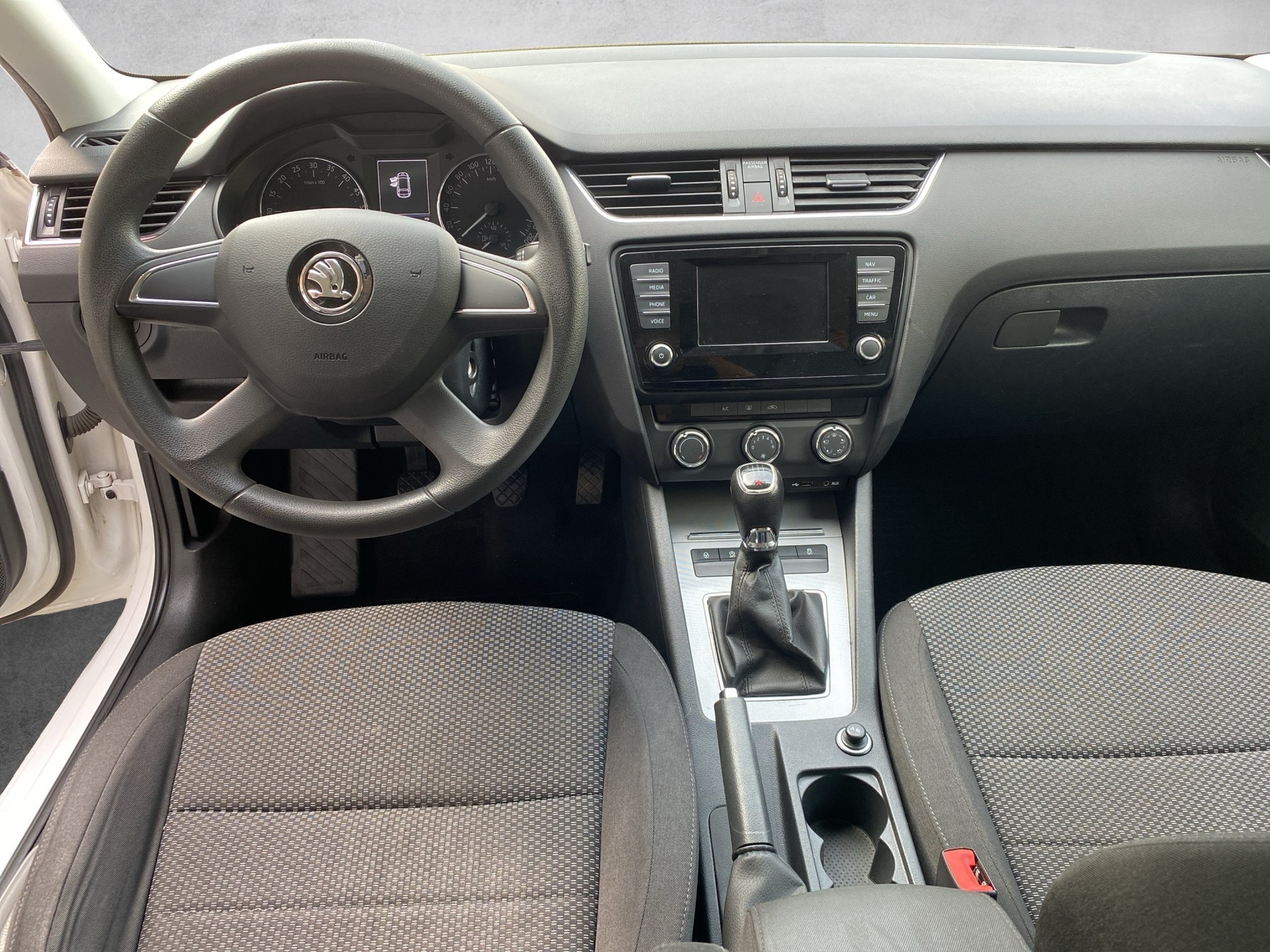 SKODA Octavia Combi 1.6 TDI Ambition 4x4 - 6
