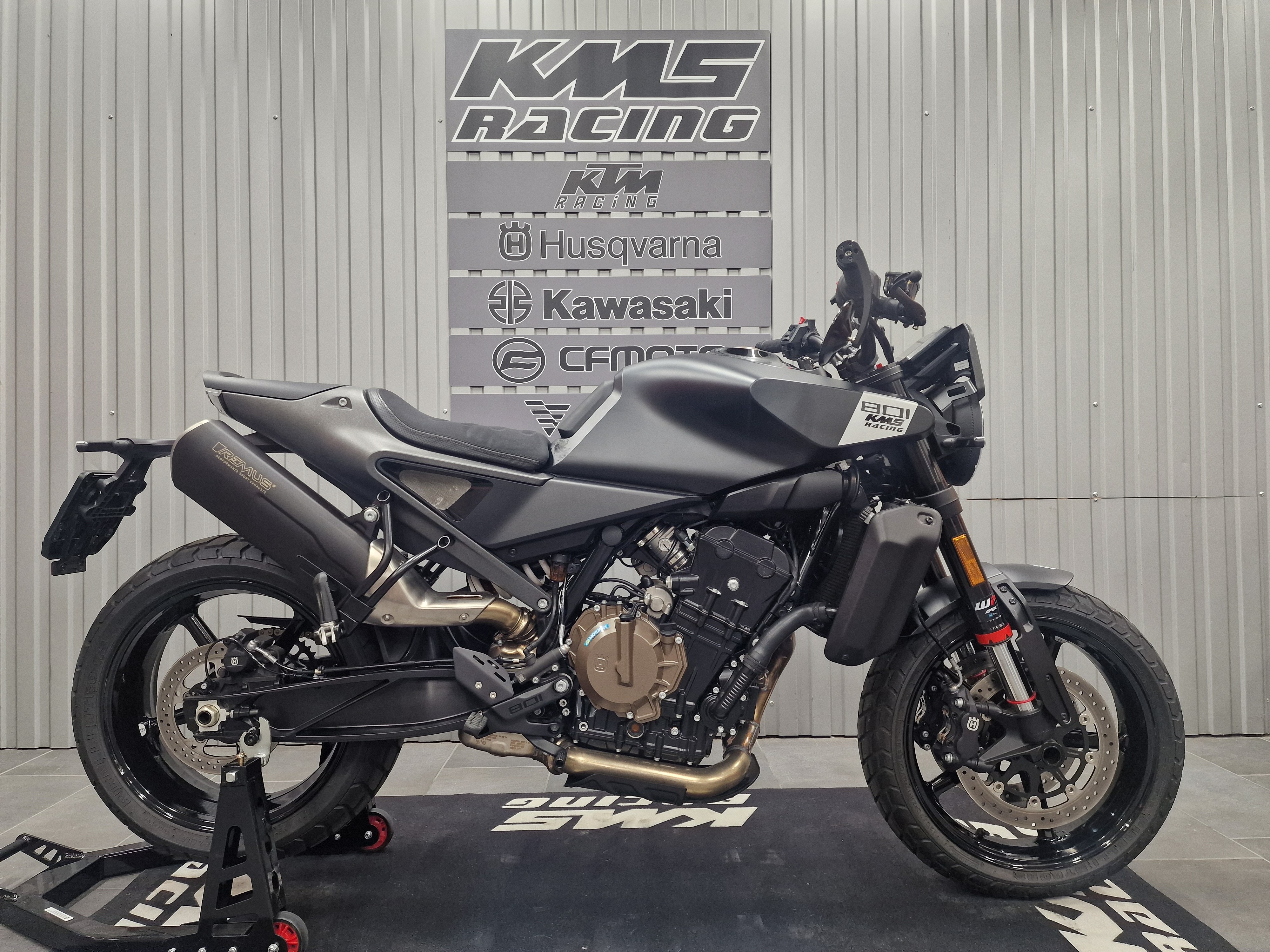 HUSQVARNA SVARTPILEN 125